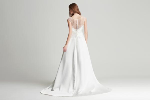 A-Linien-Brautkleid aus Satin mit plissiertem Mieder und Spitze Ivory