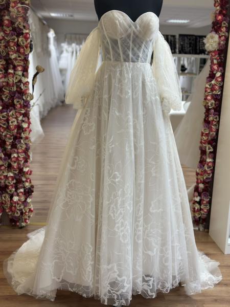 Modernes und nachhaltiges Brautkleid mit Ärmeln 50WA21293